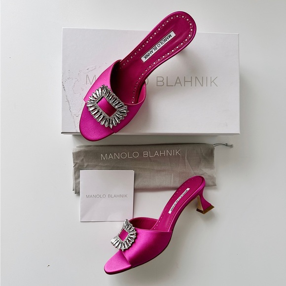 ✨New MANOLO BLAHNIK Laalita Satin Crystal Buckle Open Toe Mule Sandals Size 37.5 - Picture 13 of 16